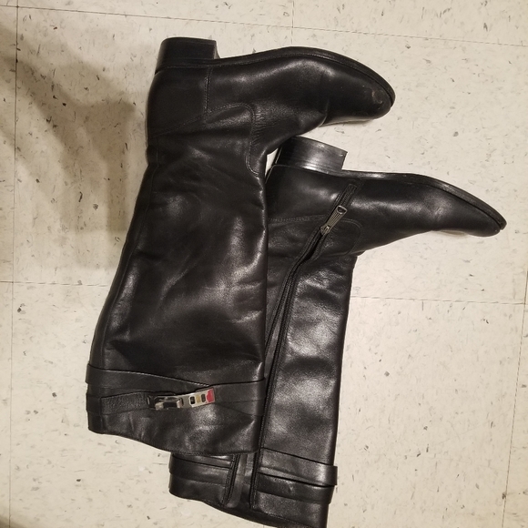 Leather boot - Picture 1 of 5